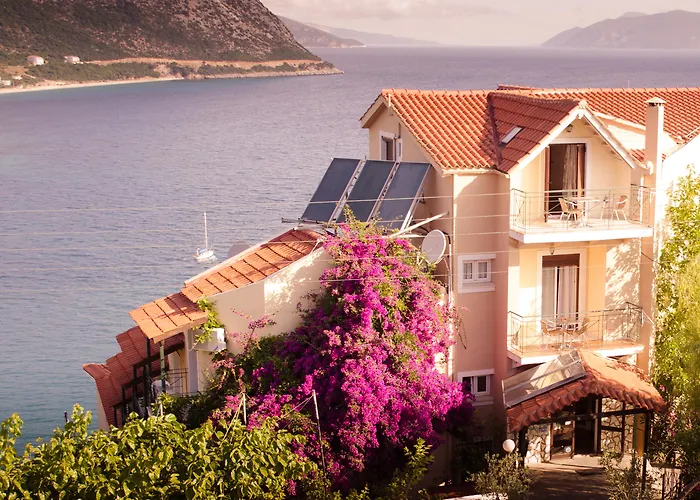 Oceanis 2* Poros (Kefalonia)