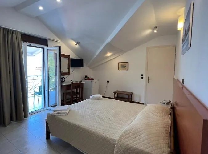 Oceanis 2* Poros (Kefalonia)