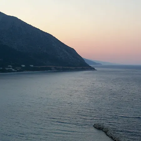 Oceanis 2* Poros (Kefalonia)